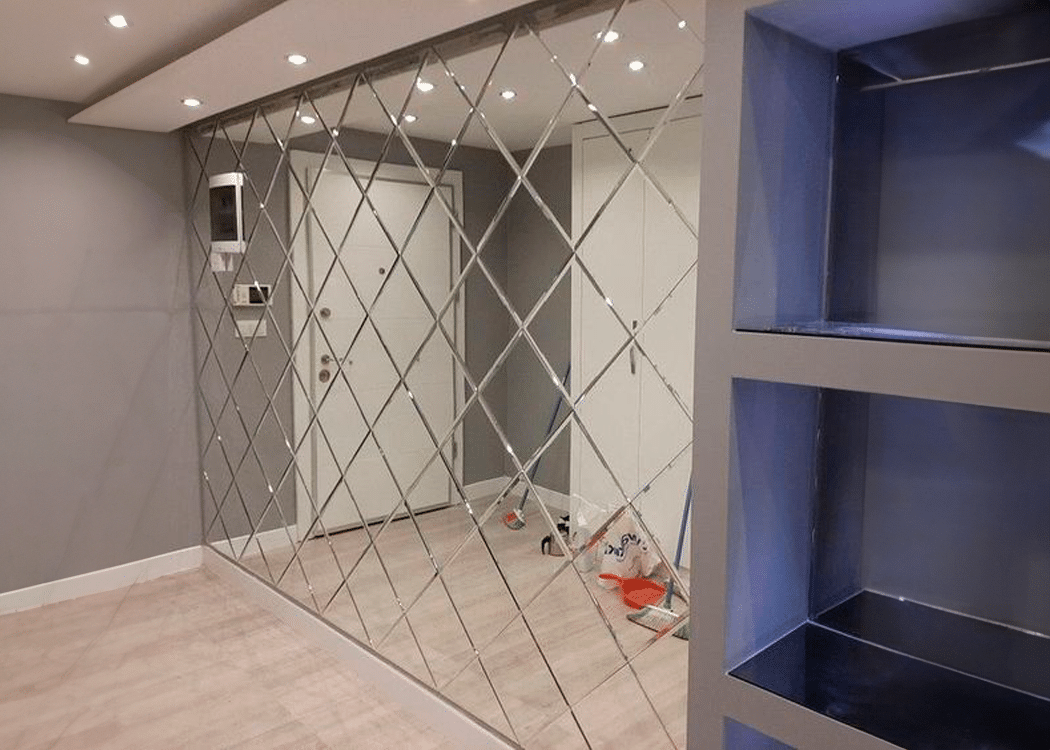 Wall Mirrors Lighting and Style in a Single Reflection Wall Mirrors Lighting and Style in a Single Reflection