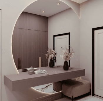 Halvmåneformad spegel med modern design.